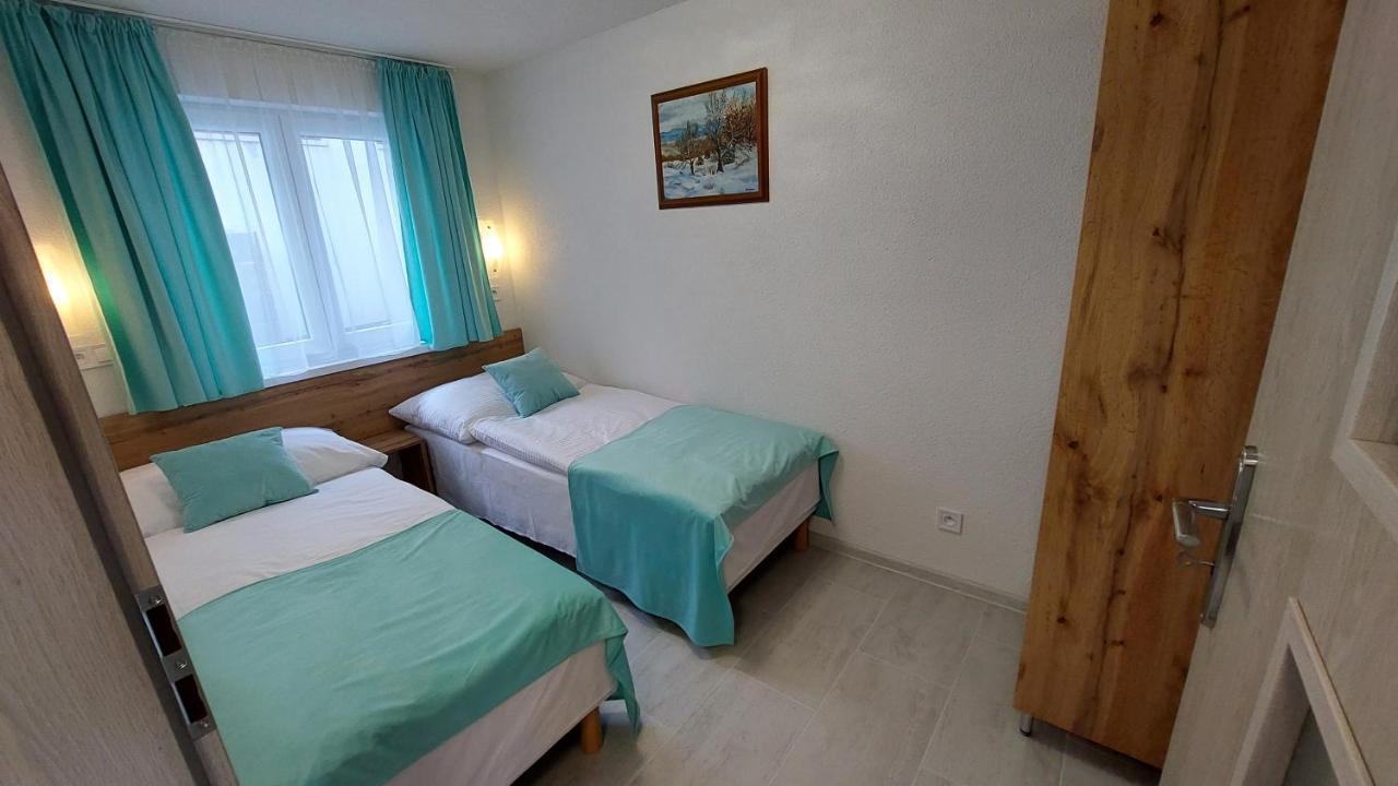Apartmany Nad Tajovom Banská Bystrica Exteriör bild