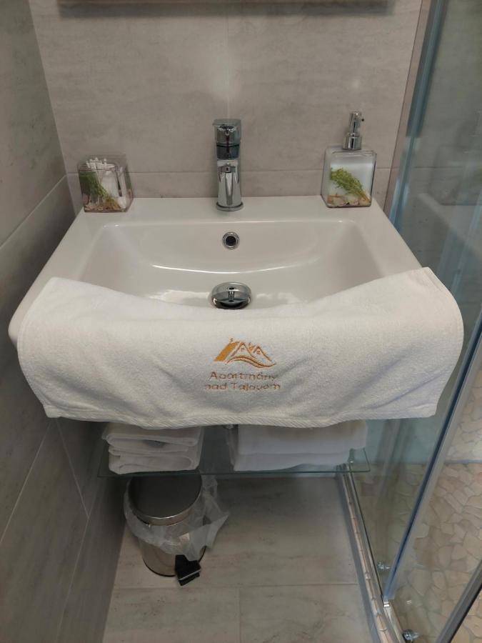Apartmany Nad Tajovom Banská Bystrica Exteriör bild