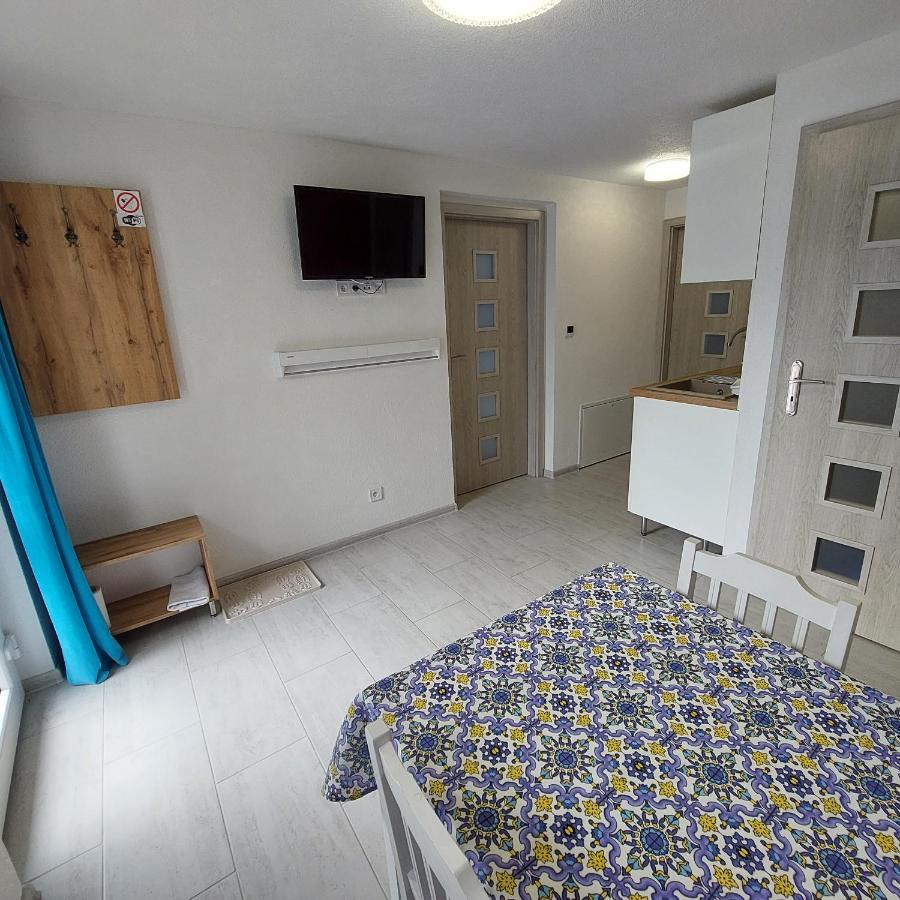 Apartmany Nad Tajovom Banská Bystrica Exteriör bild